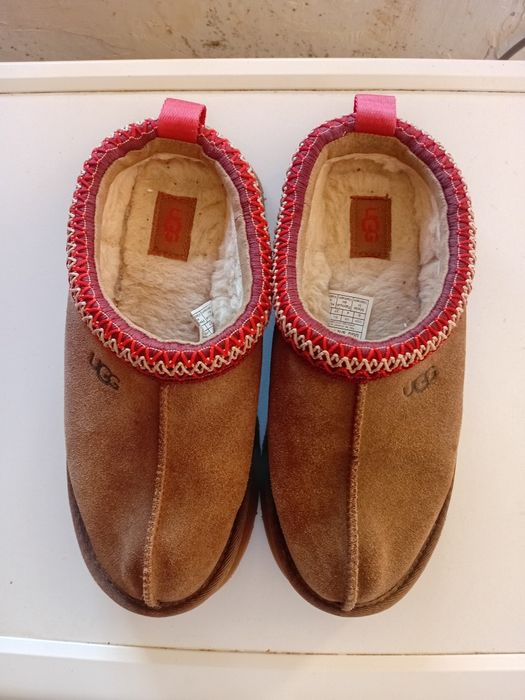 UGG piele întoarsă