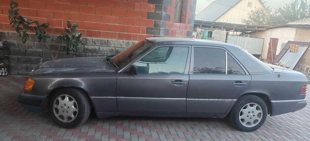 Продам машину 124