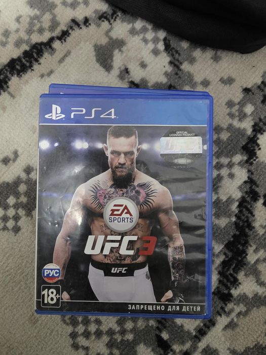 Продам PS 4 PRO ..1 терабайт память