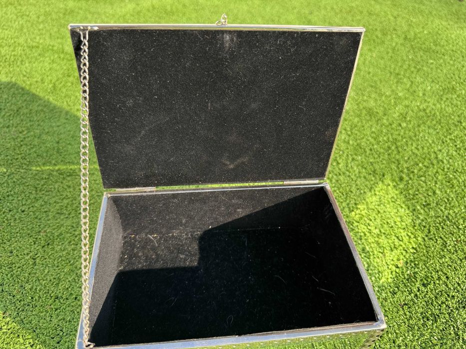 Огледална кутия за бижута – стил „Hollywood Regency“