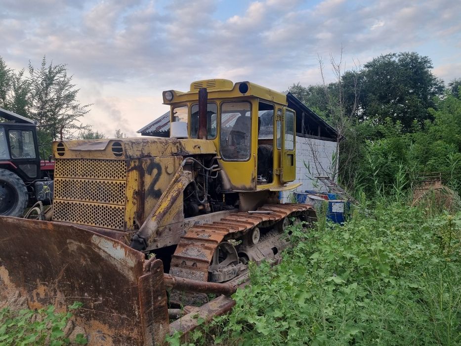 Продам бульдозер Т130 гусеничный.