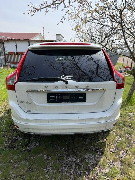 XC60 2016 шаси, автоматични скорости, цилинрова глава-оборудвана-d5244t21, кожен салон и т.н