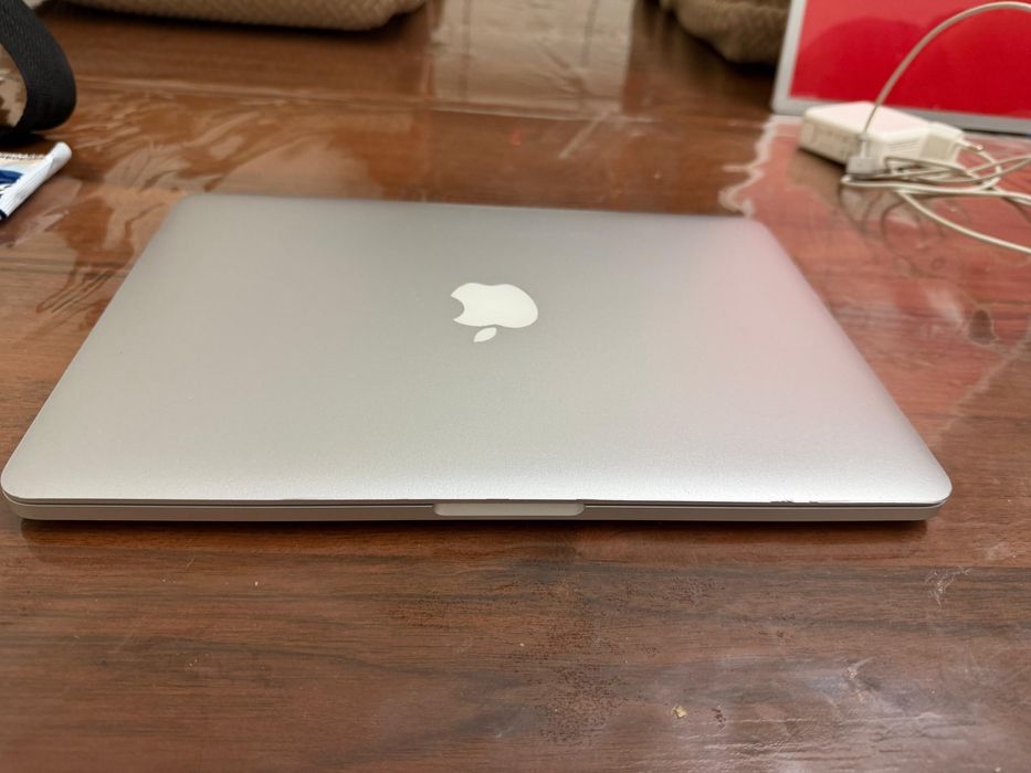 Срочно продаю Apple MacBook Pro
