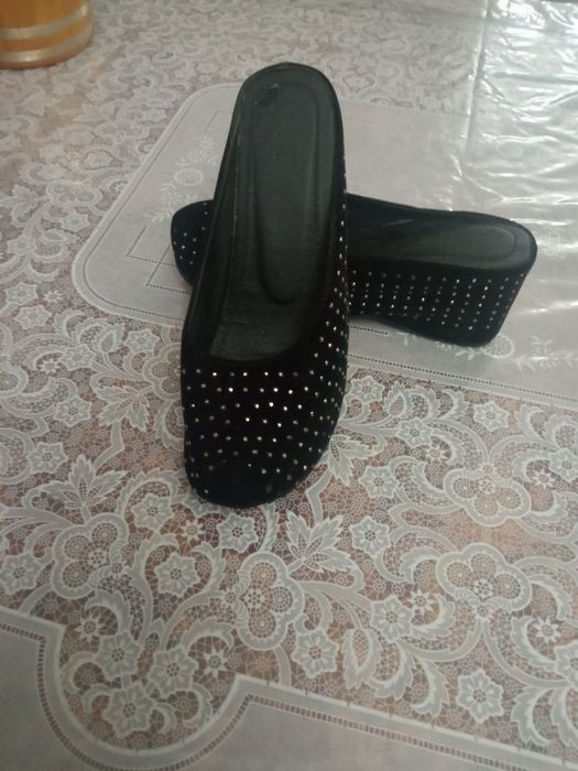 Шлепанцы женские