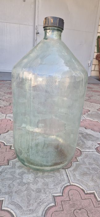 Продам стеклянные бутыли