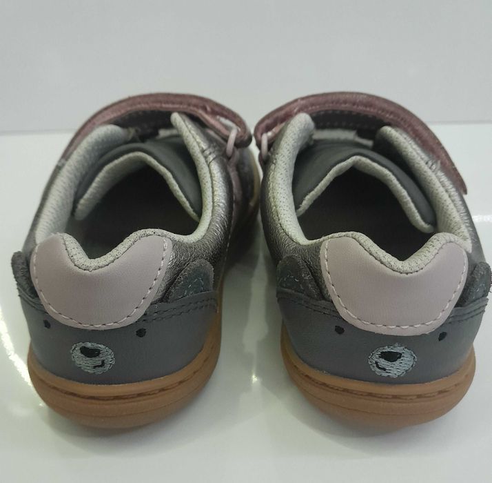 Детски обувки Clarks, размер 24