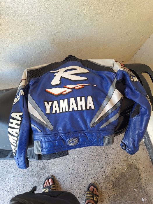 Яке yamaha 52 42 L размер