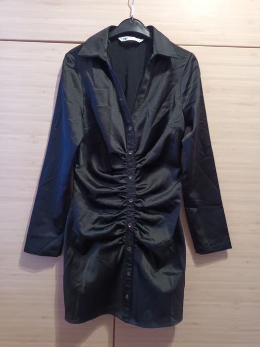 Черна рокля Zara