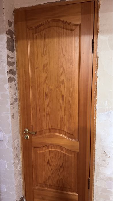 Продаю двери б/у