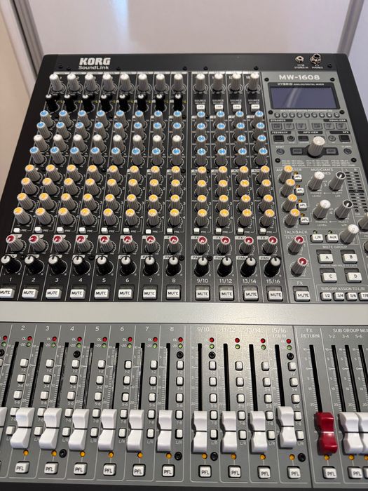 Пулт Korg MW1608