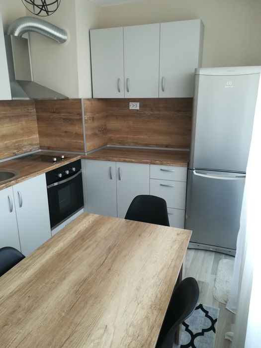 Дава се под наем Двустаен апартамент в Разград, Център - 64 кв.м за 382.5 € - Снимка #4