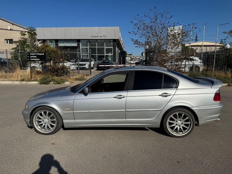 Продам автомобиль БМВ 328
