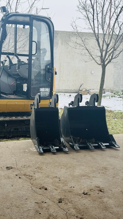Mini excavator Caterpillar CAT 302.7 inchiriere Bucuresti Ilfov