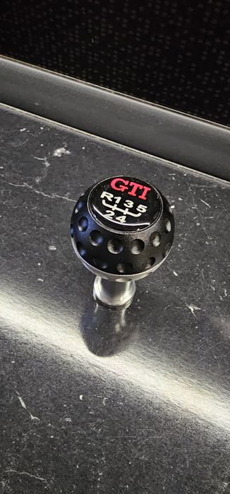 Nuca schimbator Volkswagen Golf