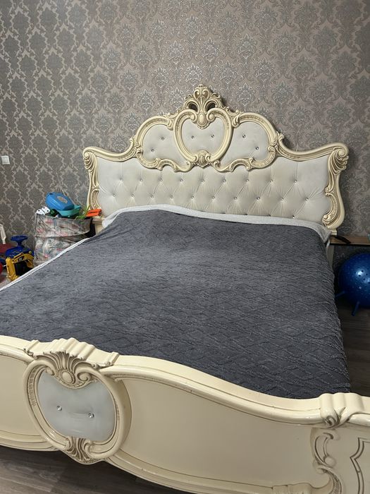 Продаю двухспальную кровать