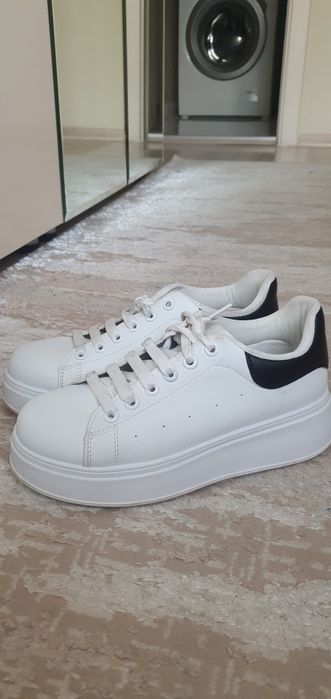 Adidași damă cu platformă