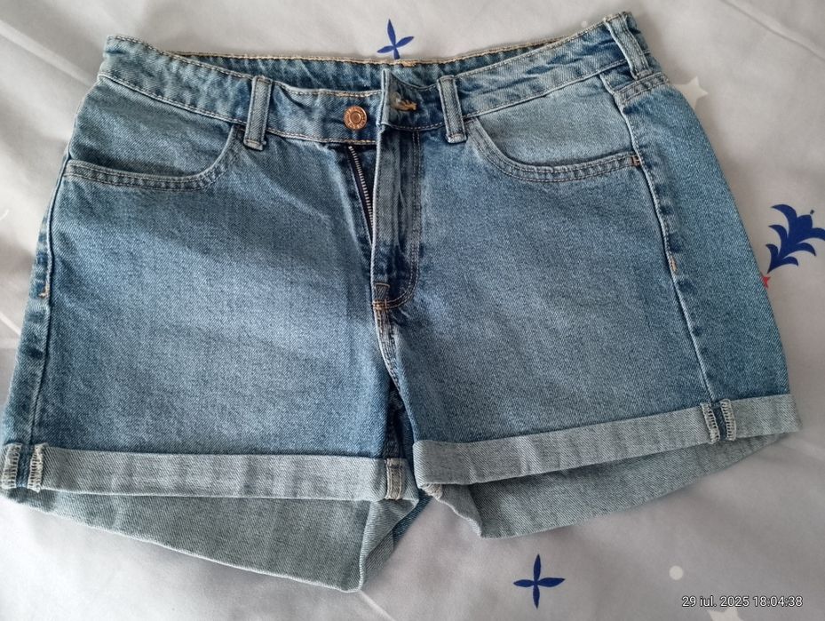 Blugi de dama scurti