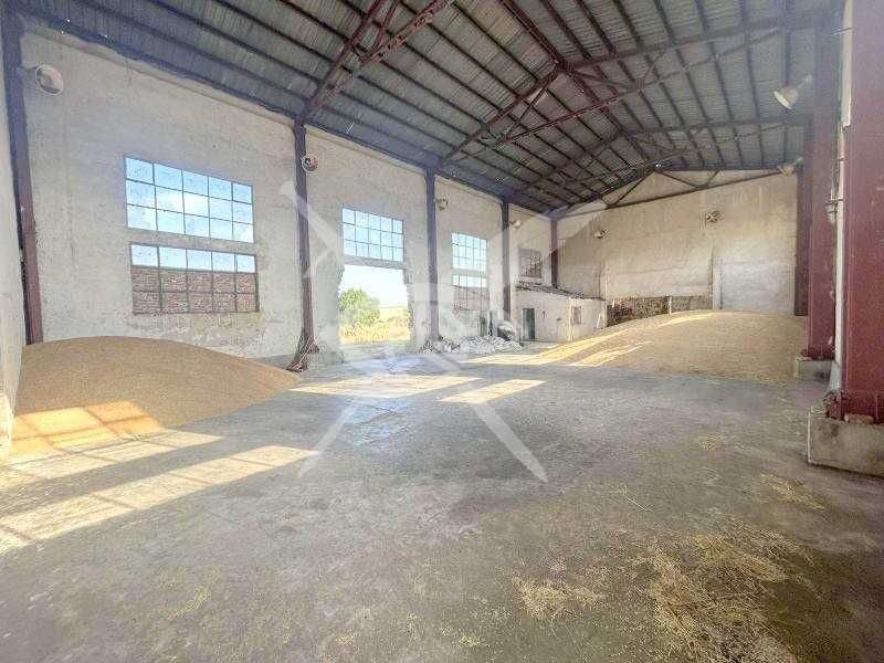 Продава се Склад в с. Деветинци, Област Бургас - 7373 кв.м за 21 €/кв.м - Снимка #1