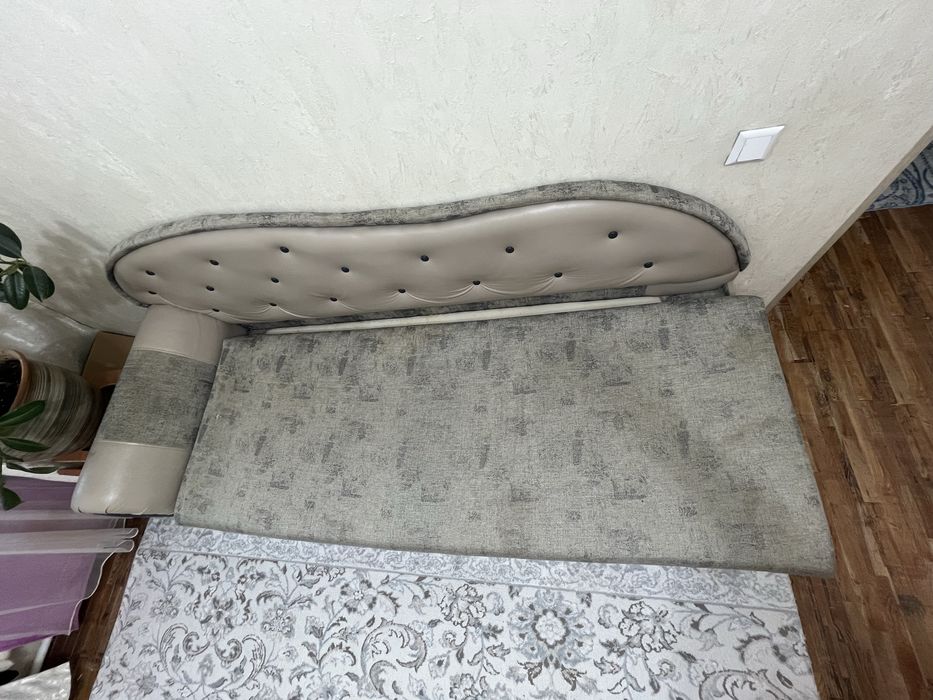 Продам диван срочно