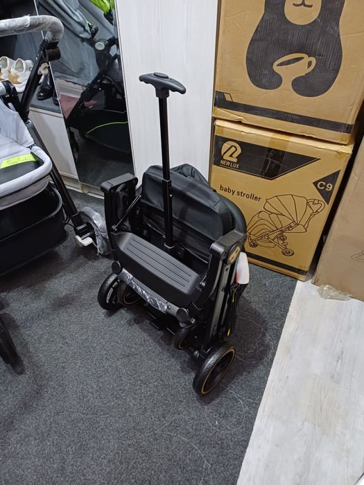 Продаётся фирменный чемодан коляска новый
