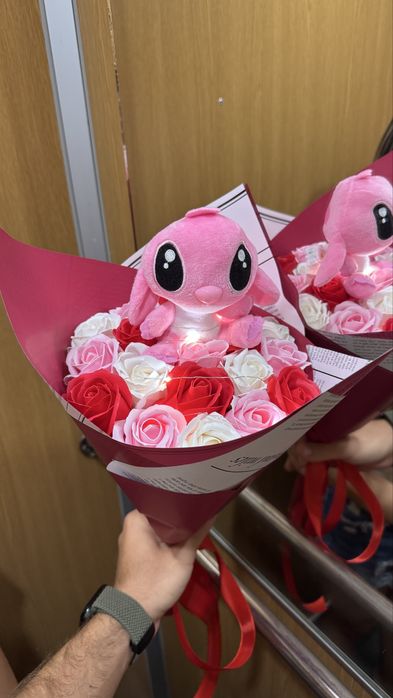 Buchete cu stitch | Livrare oriunde