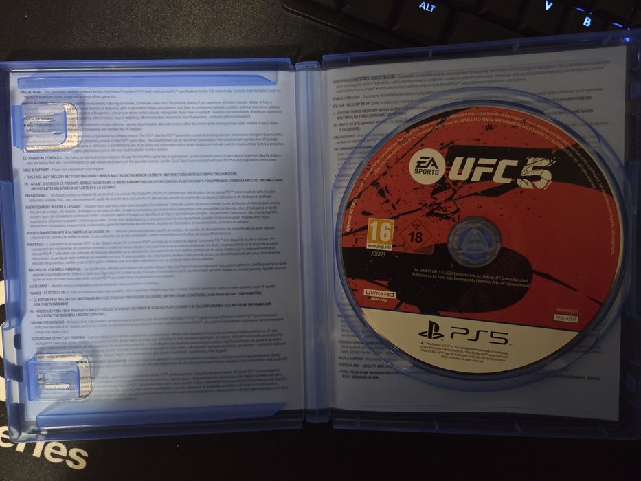 Игра UFC 5 для PS5. Диск.
