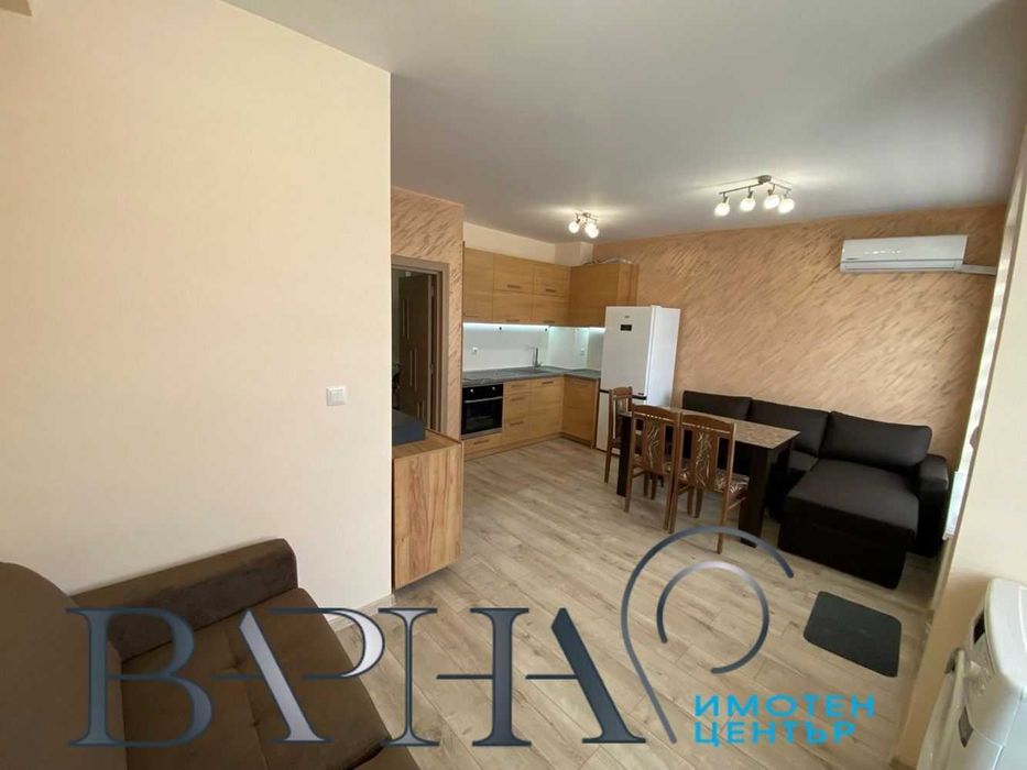 Дава се под наем Двустаен апартамент в Варна, Център - 62 кв.м за 383.52 € - Снимка #1