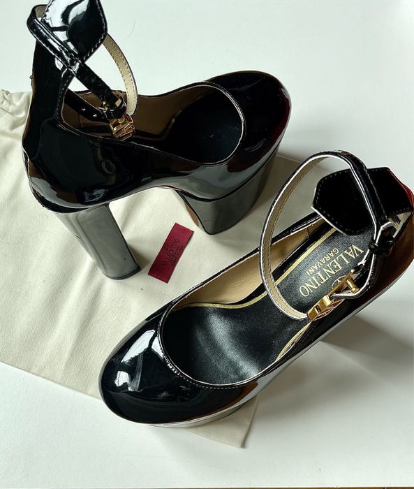 Дамски високи обувки Valentino