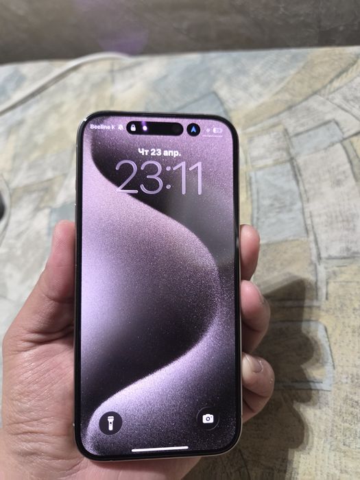 IPhone 15 pro 256 gb