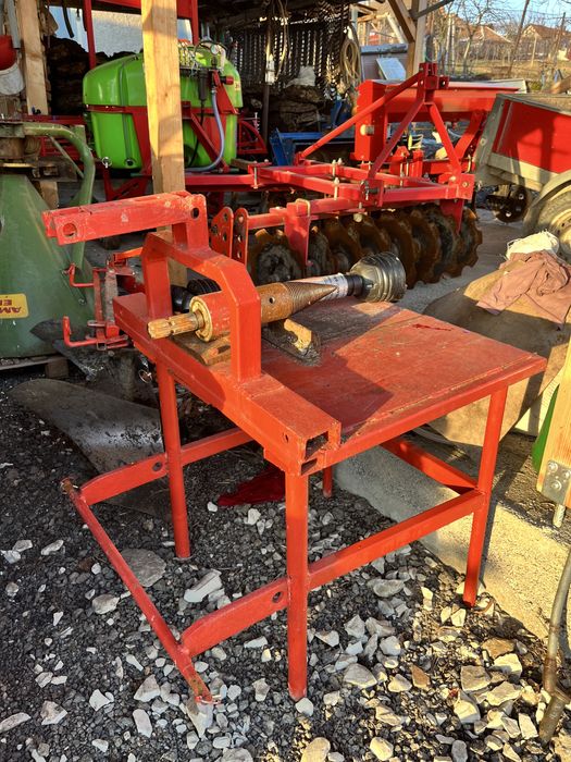 Despicator/ Crapator lemne dupa tractor