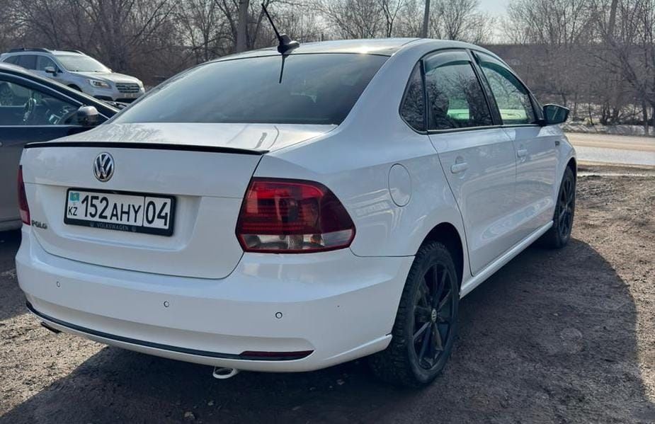 Продам поло 2019 автомат газ бензин