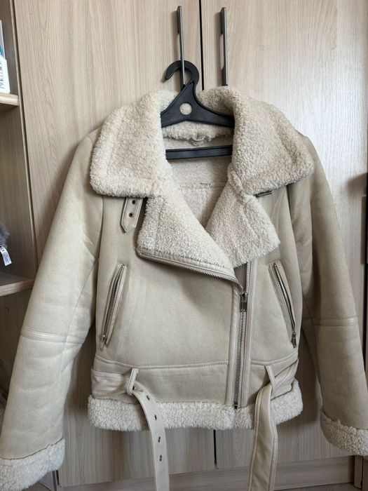 Продам  куртку в хорошем состоянии