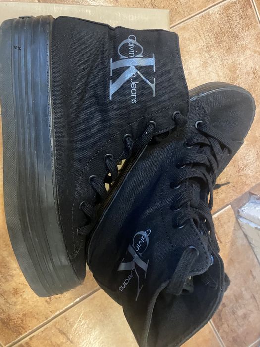 Обувки запазени оригинални и боти естествена кожа