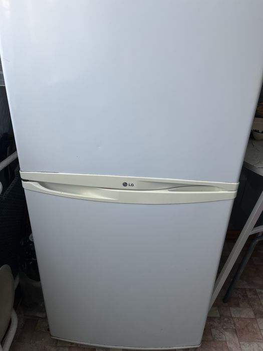 Продам холодильник