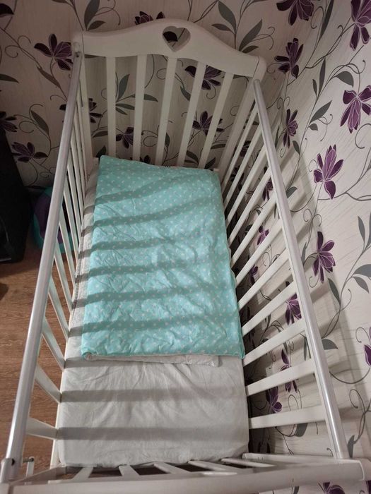 Манеж б/у в хорошем состоянии