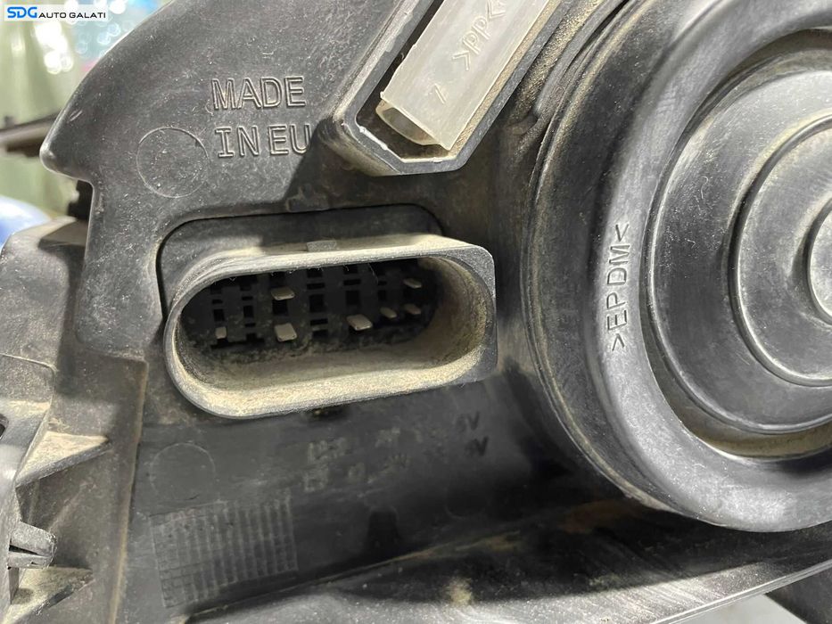 Far Dreapta FARA Xenon Ford Kuga 2 MK2 2012 - 2019 Cod CV44-13W029-BE 90021738 [L4031]