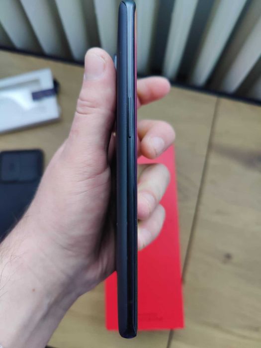 ONEPLUS 9 PRO 12GB RAM 256GB ROM display defect