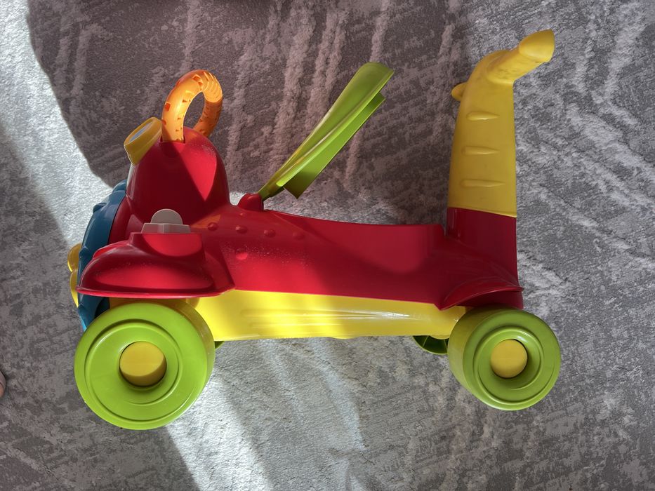 Продам толокар chicco