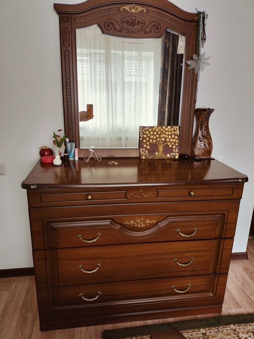 Спальный гарнитур