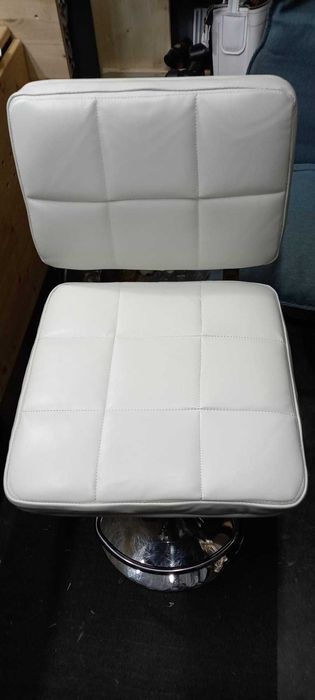 Reparatii croitorie-marochinarie-tapiterie