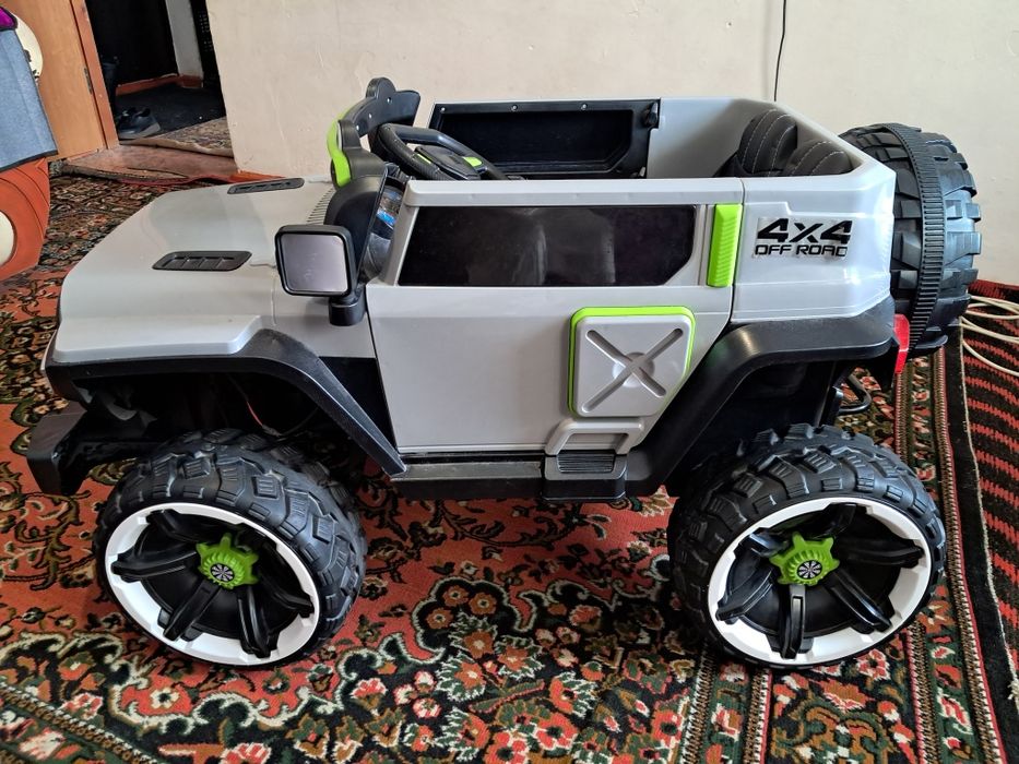 Машина детский новый