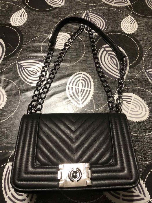 Продава се чанта