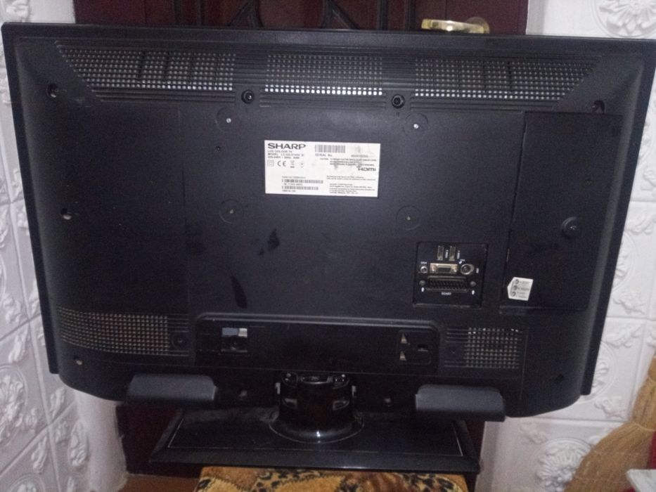 Tv led Sharp  și telefon Alcatel u5  și tv thoshiba