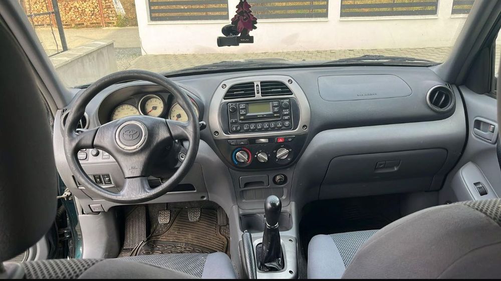 Vând Toyota rav 4
