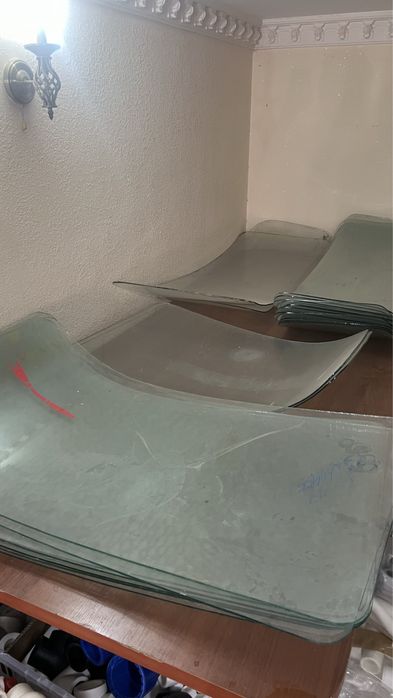 Лобовое  стекло разные