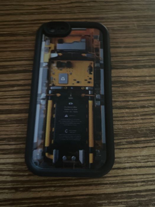 Продам чехол на iPhone 6