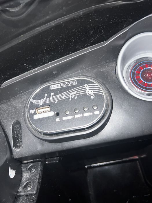 Электромобиль детский