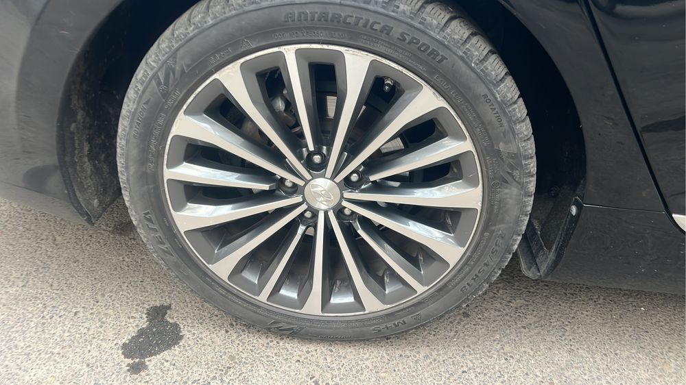 Hyundai Grandeur r18