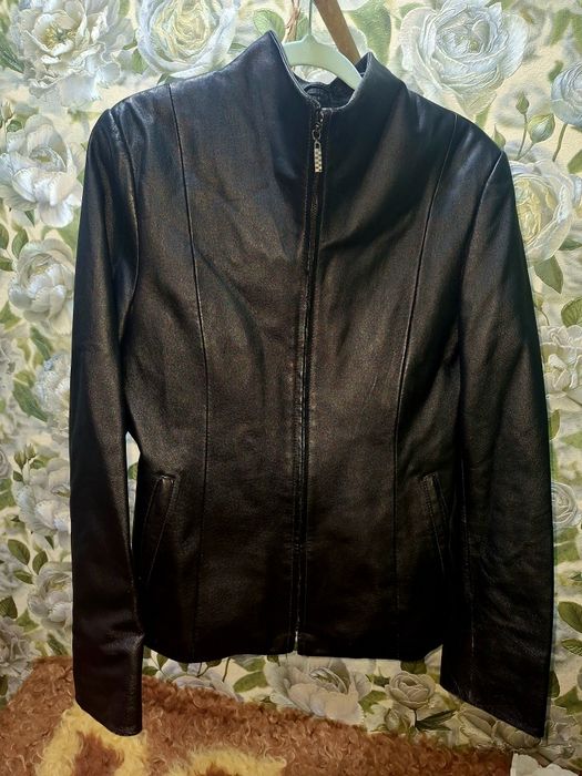 Кожаная женская куртка