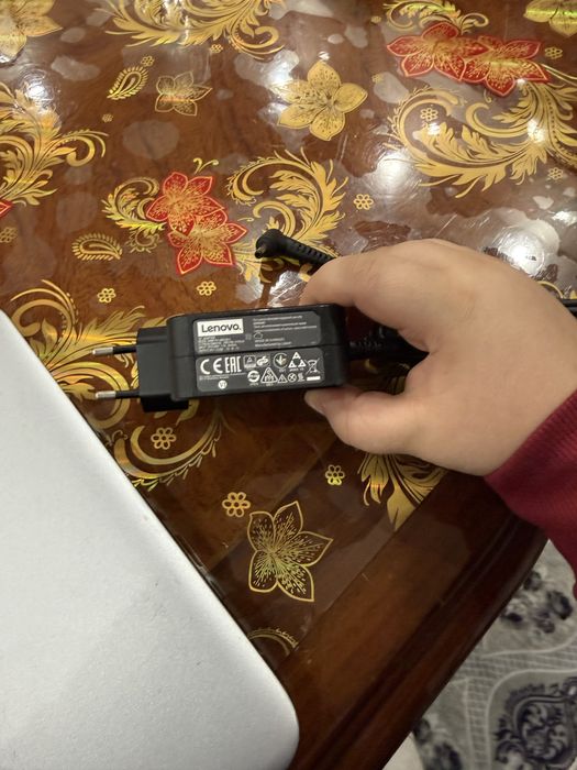 Vand  leptop e foarte bun